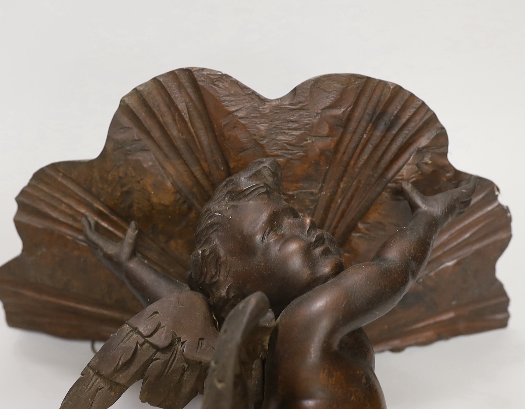 A Venetian carved wood putti wall bracket or sconce, 33cm high